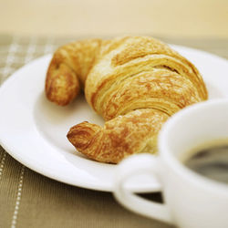 croissant_coffee