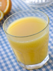 Чаша портокалов сок